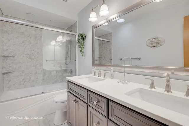 $599,000 | 2821 Abbington Drive, New Lenox, IL 60451