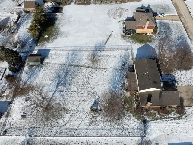 $599,000 | 2821 Abbington Drive, New Lenox, IL 60451