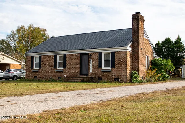 $177,000 | 5122 Sharon Acres Road, Elm City, NC 27822