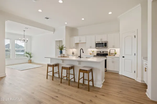 $2,500 | 107 Lotus Lane, Broussard, LA 70518