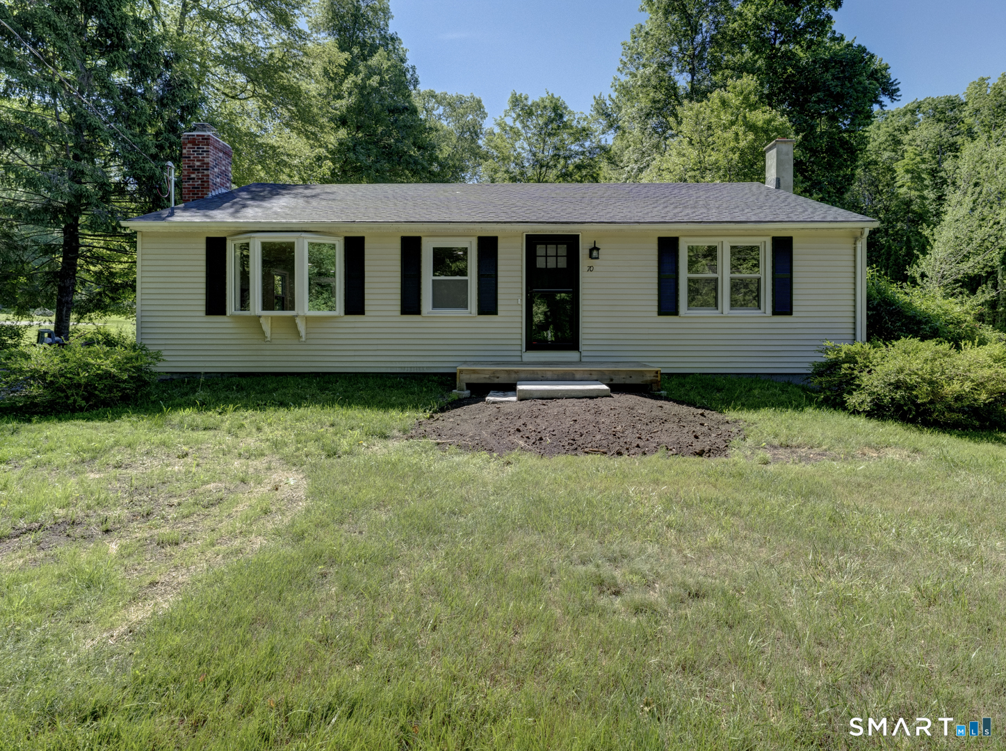 70 Doubleday Road Columbia, CT 06237 - Photo 2 of 39 Nice Front Yard