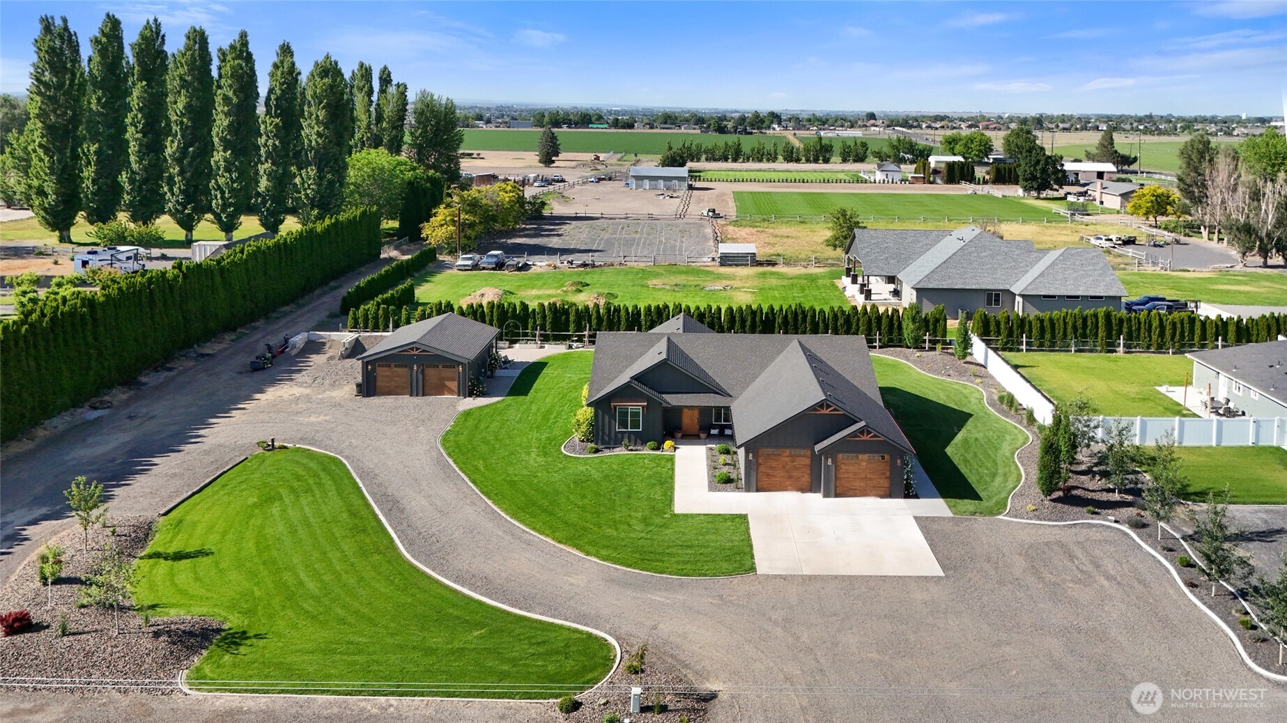 9914 Morgan Road Northeast Moses Lake, WA 98837 - Photo 3 of 40