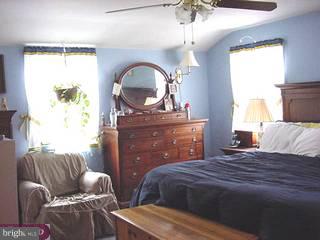 115 Atwood Road Glenside, PA 19038 - Photo 5 of 6 Gallery Image 5
