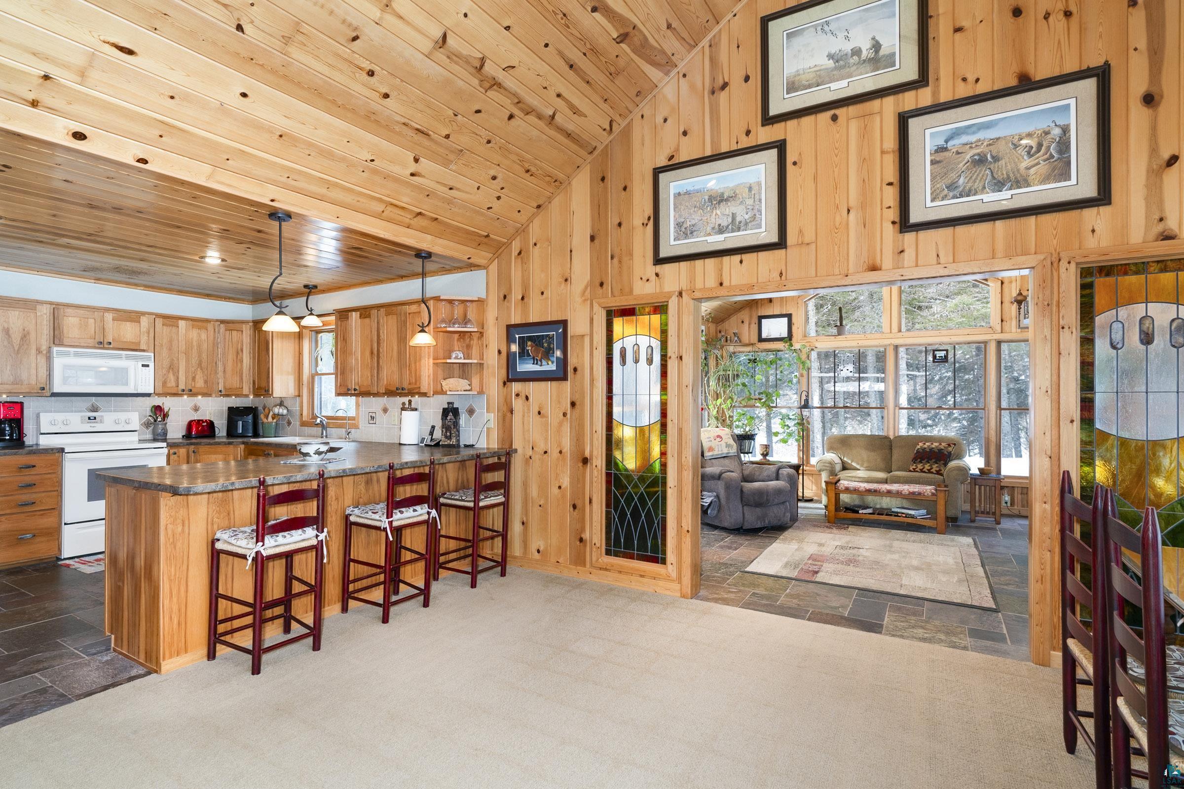 4919 N Road Grand Marais, MN 55604 - Photo 8 of 50 Great Room - House