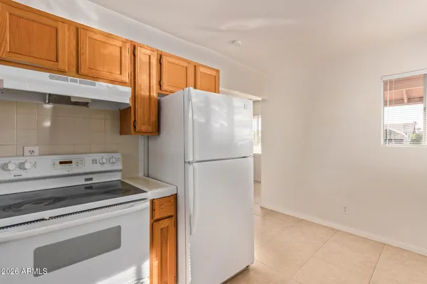 $1,599 | 2102 East Oak Street, Phoenix, AZ 85006