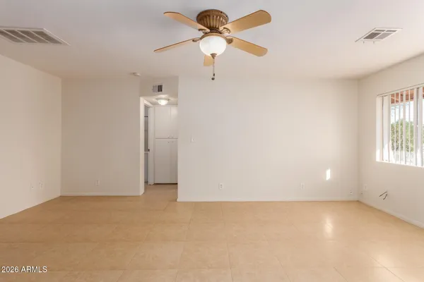 $1,599 | 2102 East Oak Street, Phoenix, AZ 85006