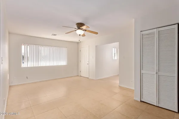 $1,599 | 2102 East Oak Street, Phoenix, AZ 85006