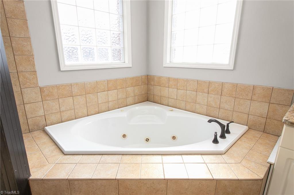 204 Georgetowne Drive Elon, NC 27244 - Photo 21 of 42