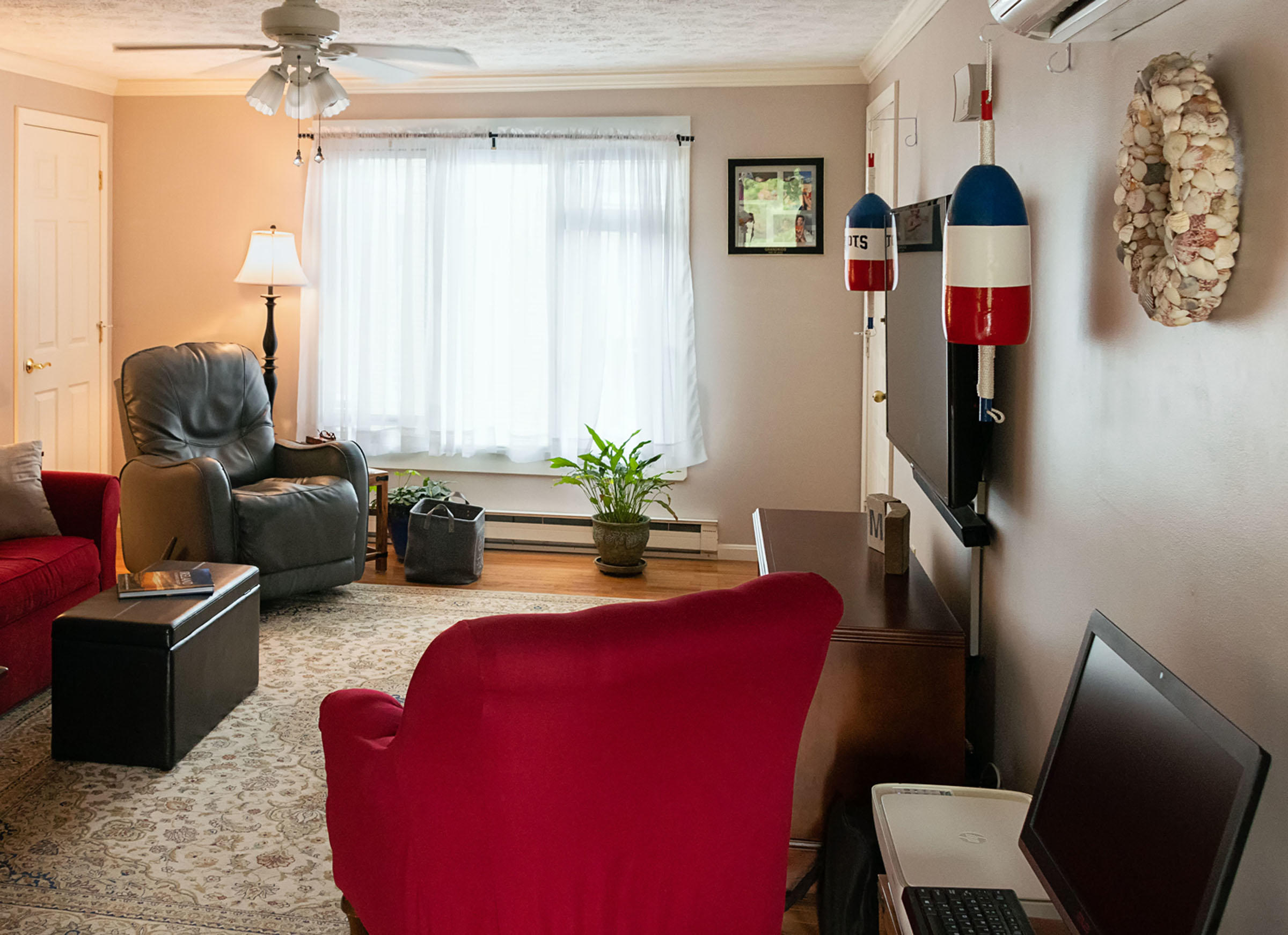 1372 Post Road, Unit 2D Wells, ME 04090 - Photo 3 of 25 Living Room