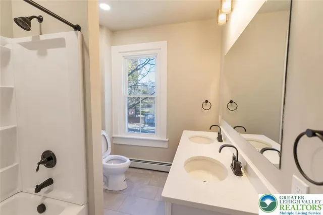 $1,800 | 708 Main Street, Unit 2, Bethlehem, PA 18018