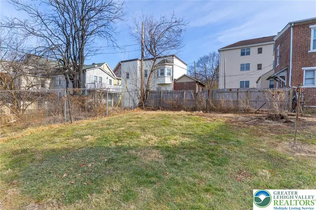 $1,800 | 708 Main Street, Unit 2, Bethlehem, PA 18018