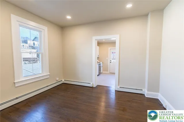 $1,800 | 708 Main Street, Unit 2, Bethlehem, PA 18018