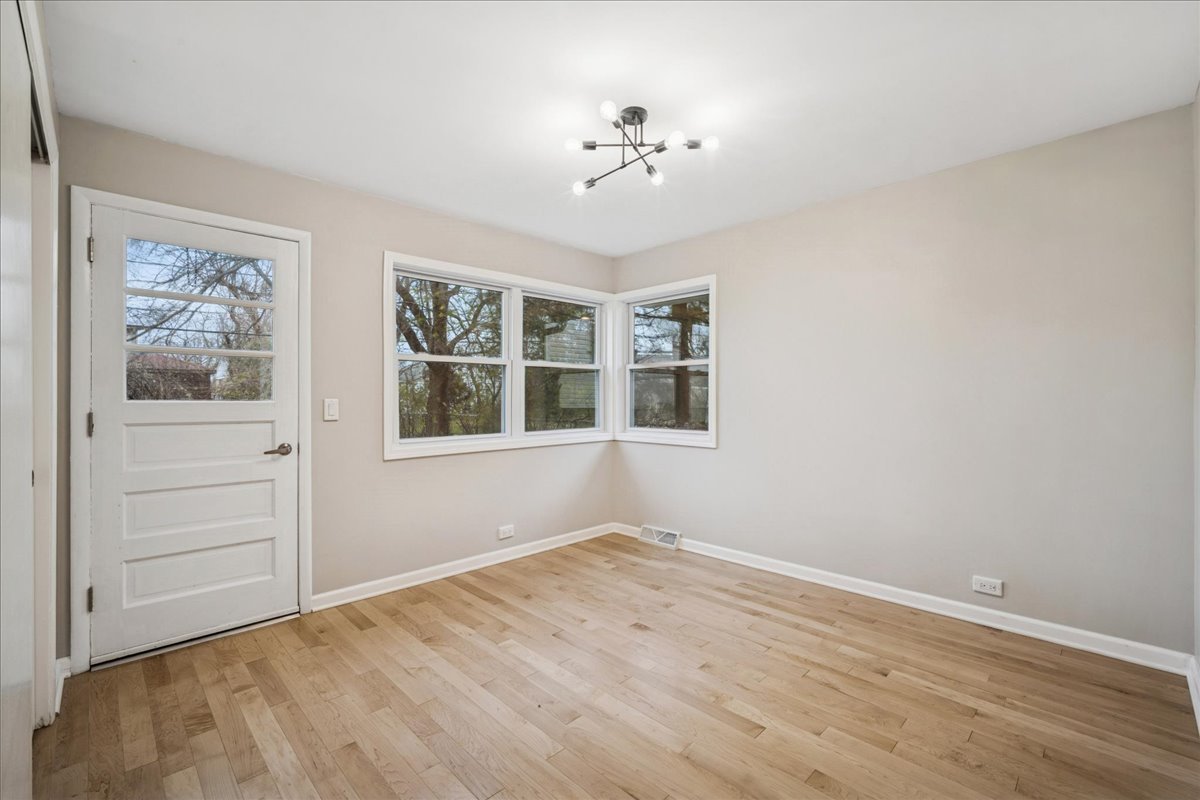 1812 Winthrop Road Highland Park, IL 60035 - Photo 18 of 32