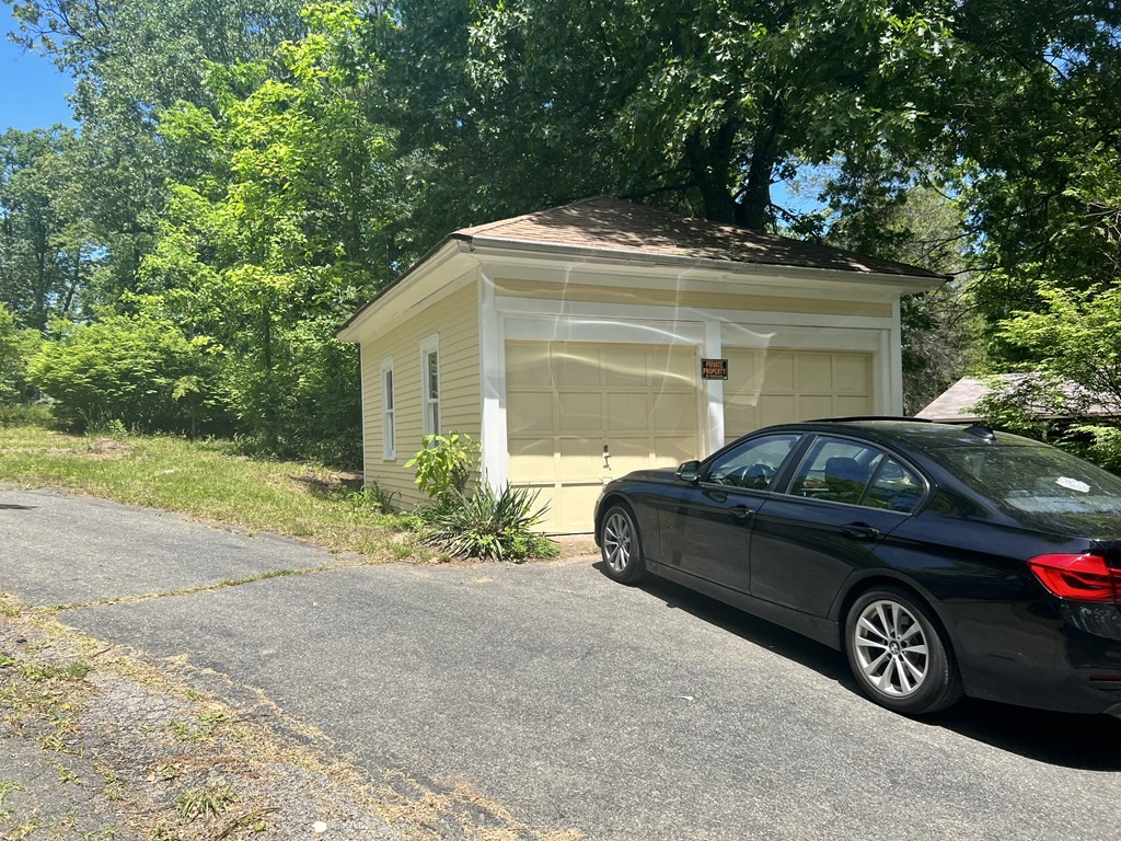 836 Wilbraham Road Springfield, MA 01109 - Photo 6 of 6