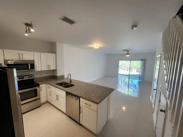 $2,300 | 5067 Southeast Mariner Garden Circle, Stuart, FL 34997