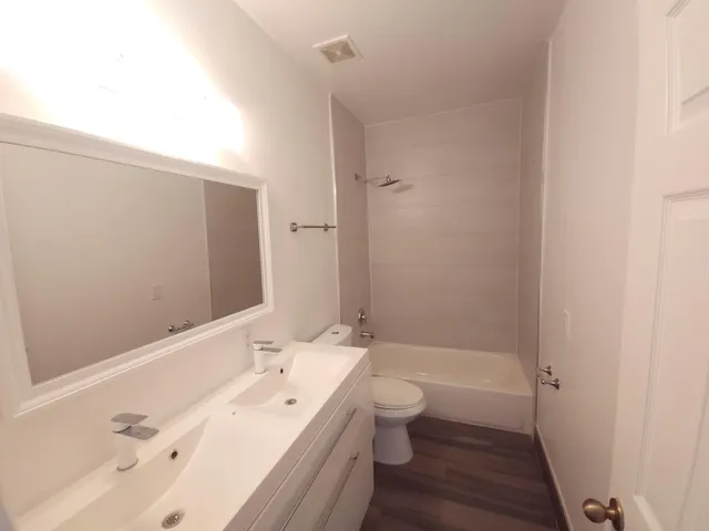 $2,300 | 5067 Southeast Mariner Garden Circle, Stuart, FL 34997