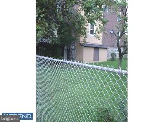 912 Edgemore Road Philadelphia, PA 19151 - Photo 2 of 6 Gallery Image 2