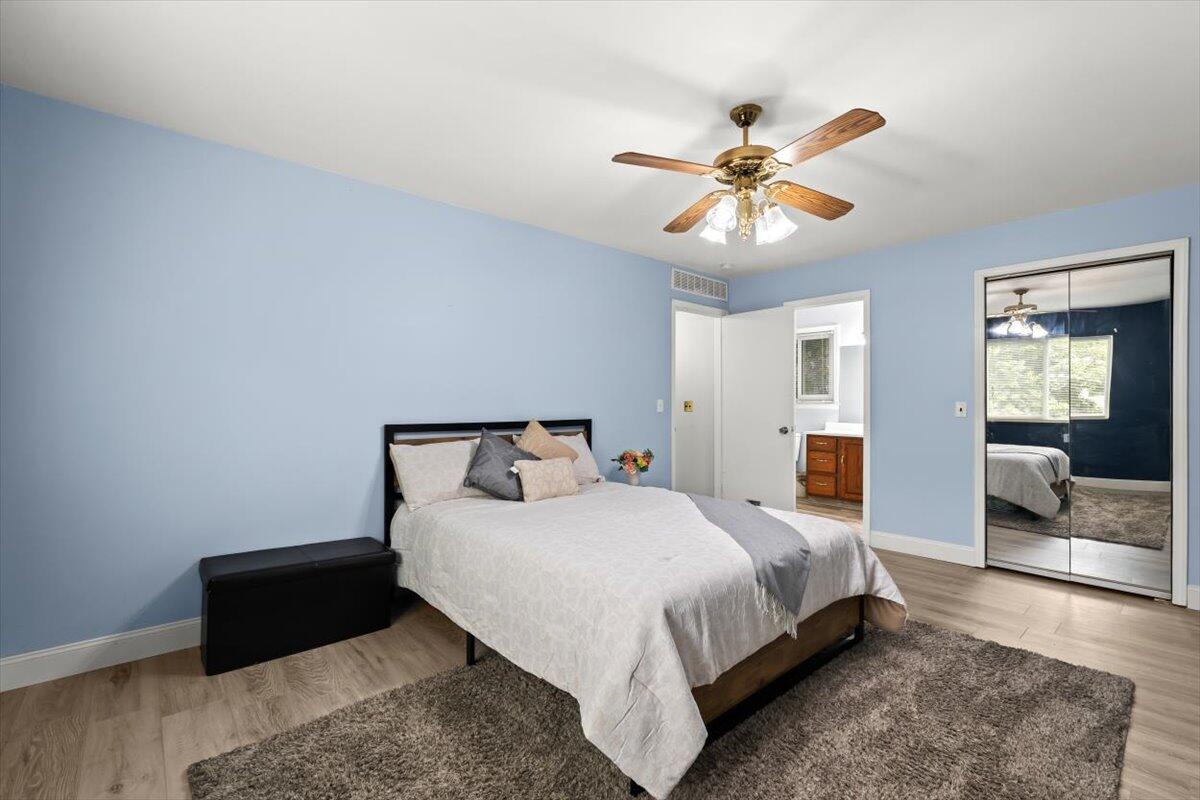 43009 Arlington Road Canton, MI 48187 - Photo 19 of 37 20