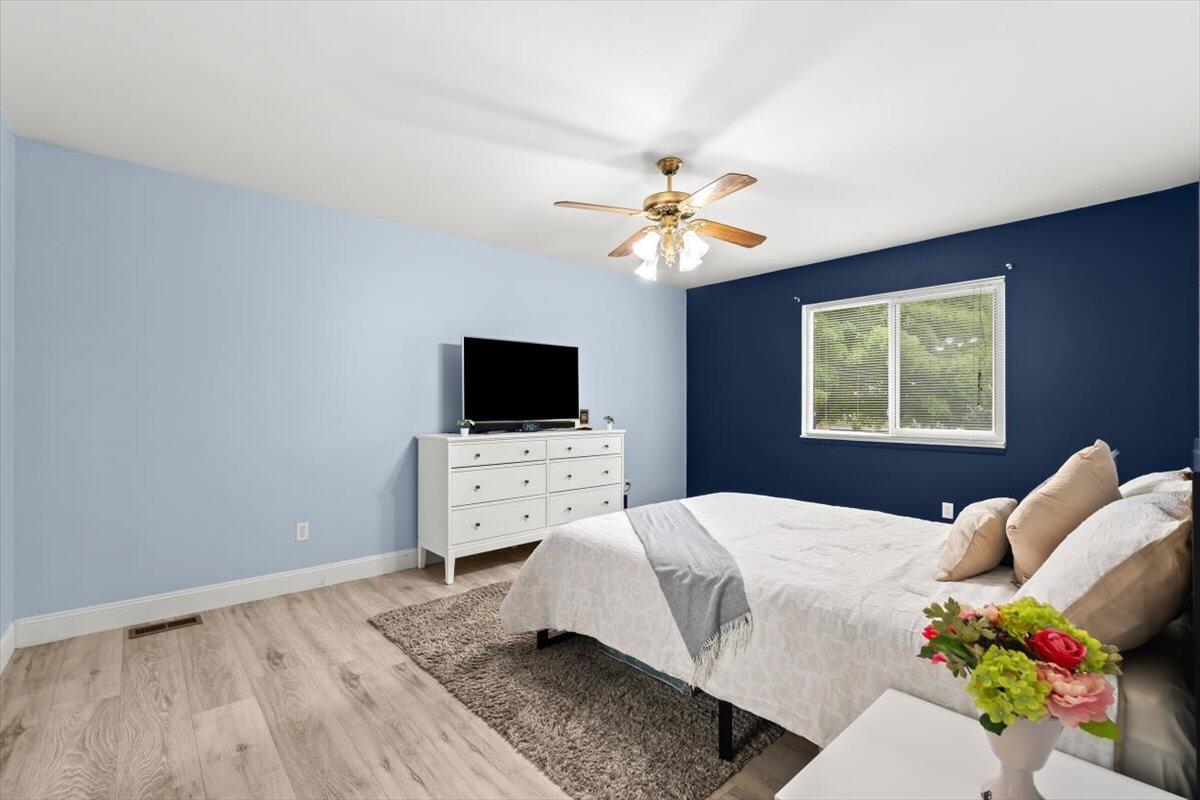 43009 Arlington Road Canton, MI 48187 - Photo 20 of 37 21