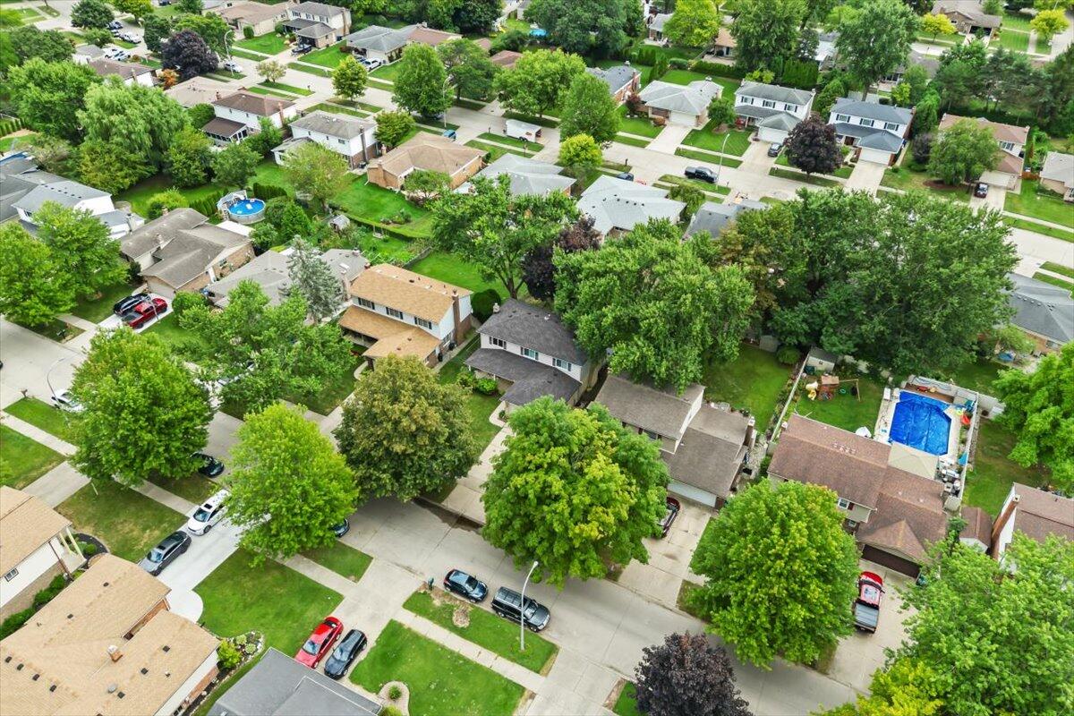 43009 Arlington Road Canton, MI 48187 - Photo 35 of 37 36