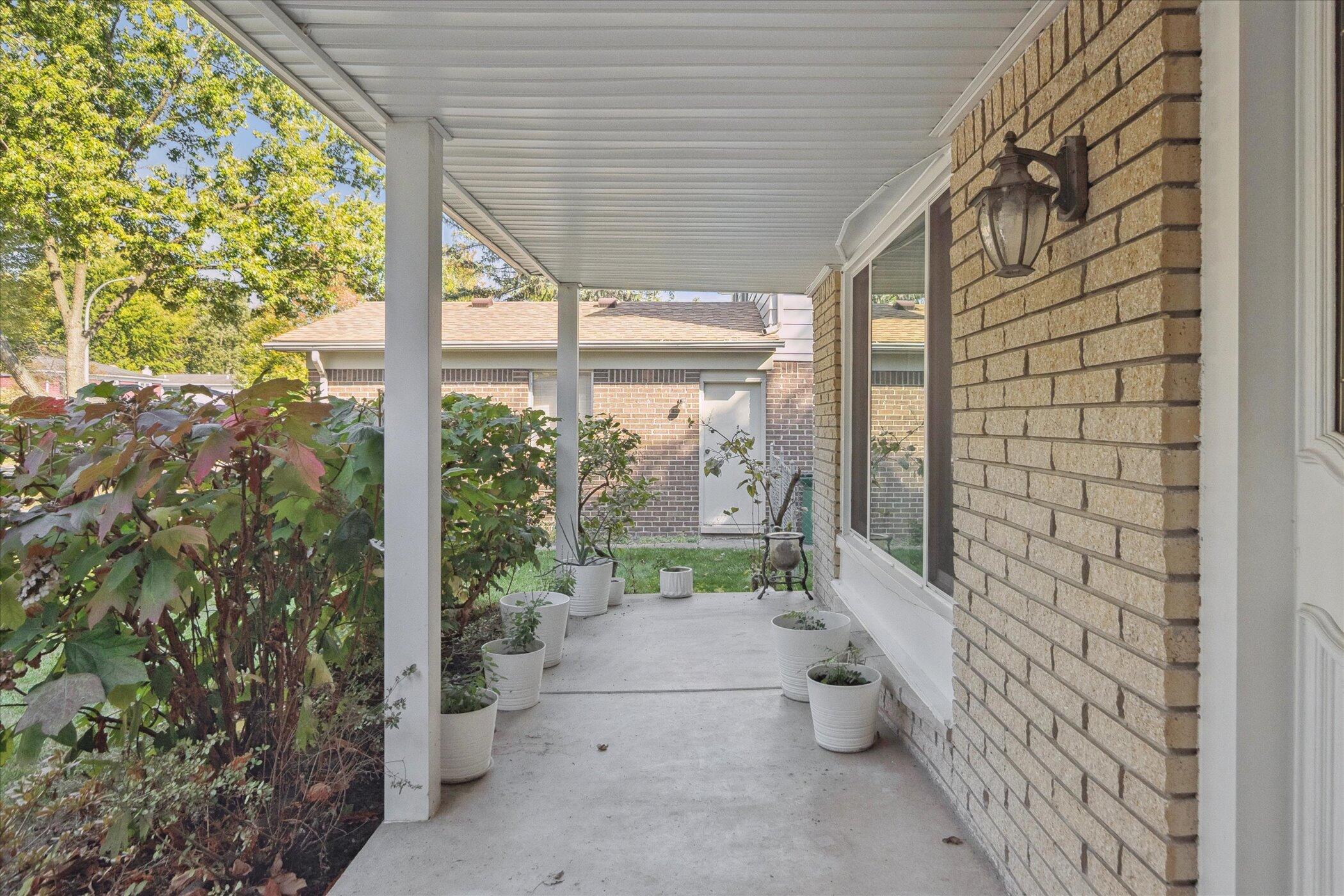 43009 Arlington Road Canton, MI 48187 - Photo 4 of 37 04-43009-Arlington-Rd-Canton-Township-MI