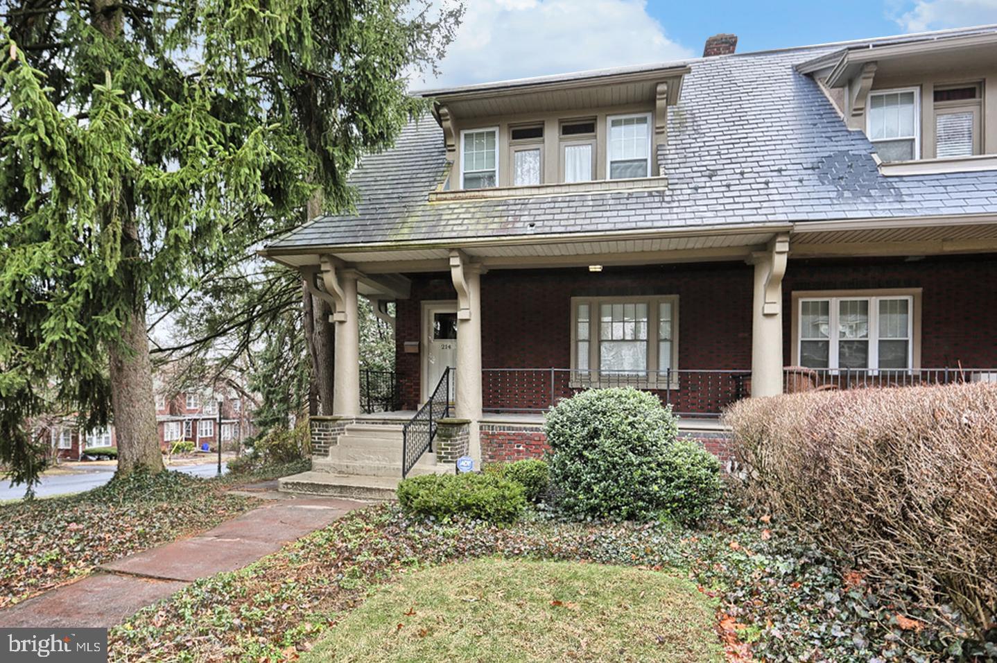 214 Hillside Road Harrisburg, PA 17104 - Photo 1 of 38 Gallery Image 1