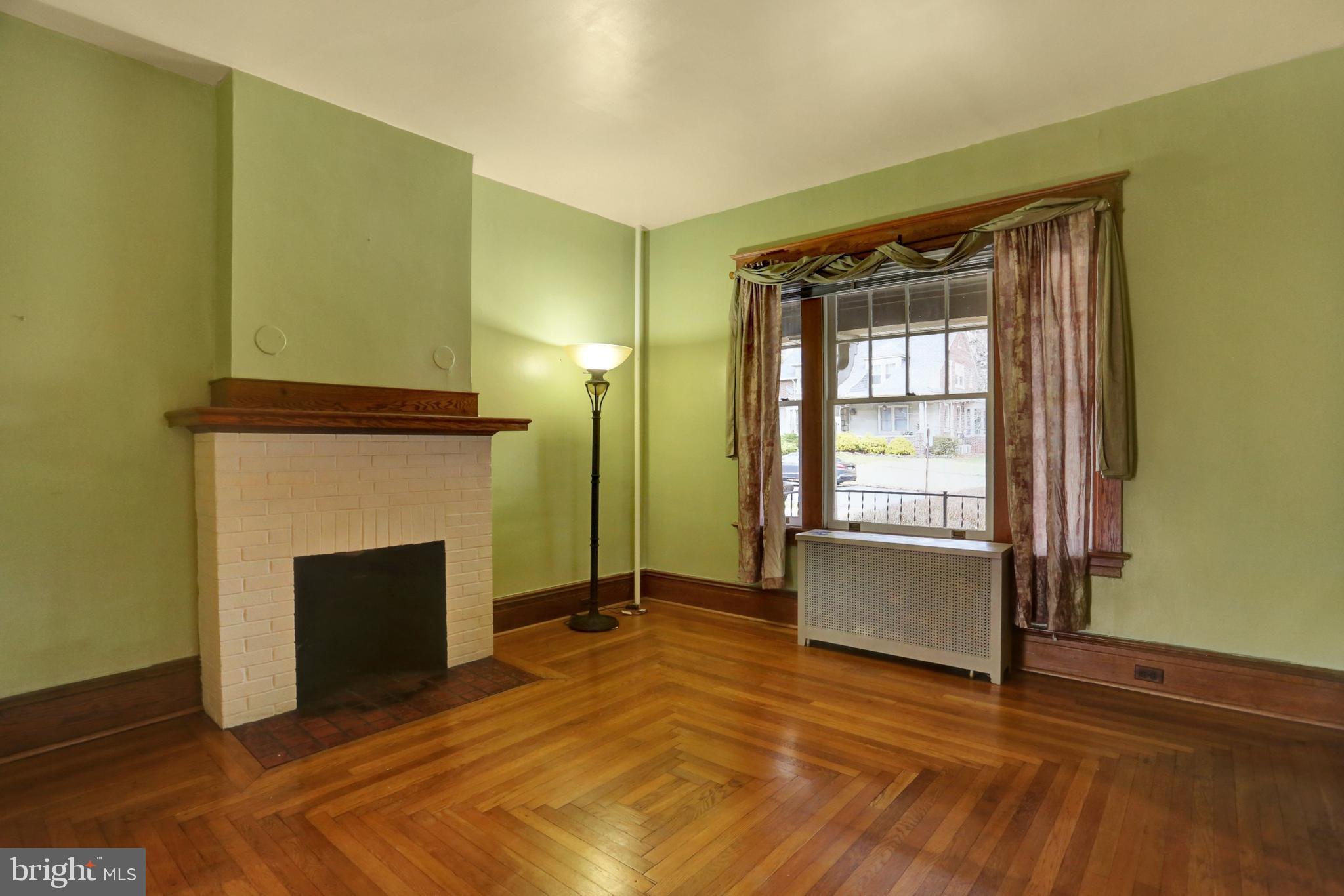 214 Hillside Road Harrisburg, PA 17104 - Photo 14 of 38 Gallery Image 14
