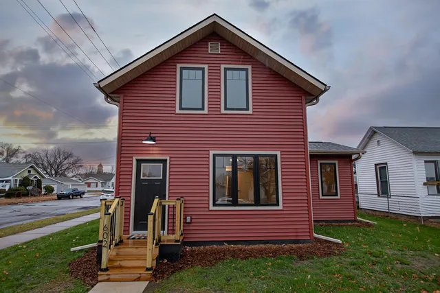 $249,900 | 602 East 8th Street, Winona, MN 55987