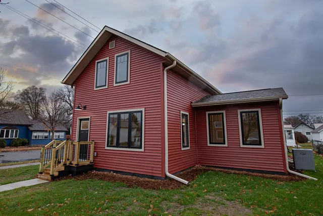 $249,900 | 602 East 8th Street, Winona, MN 55987