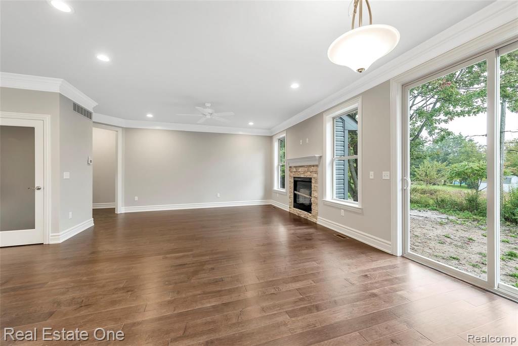 3859 Dearborn Avenue Rochester Hills, MI 48309 - Photo 12 of 32