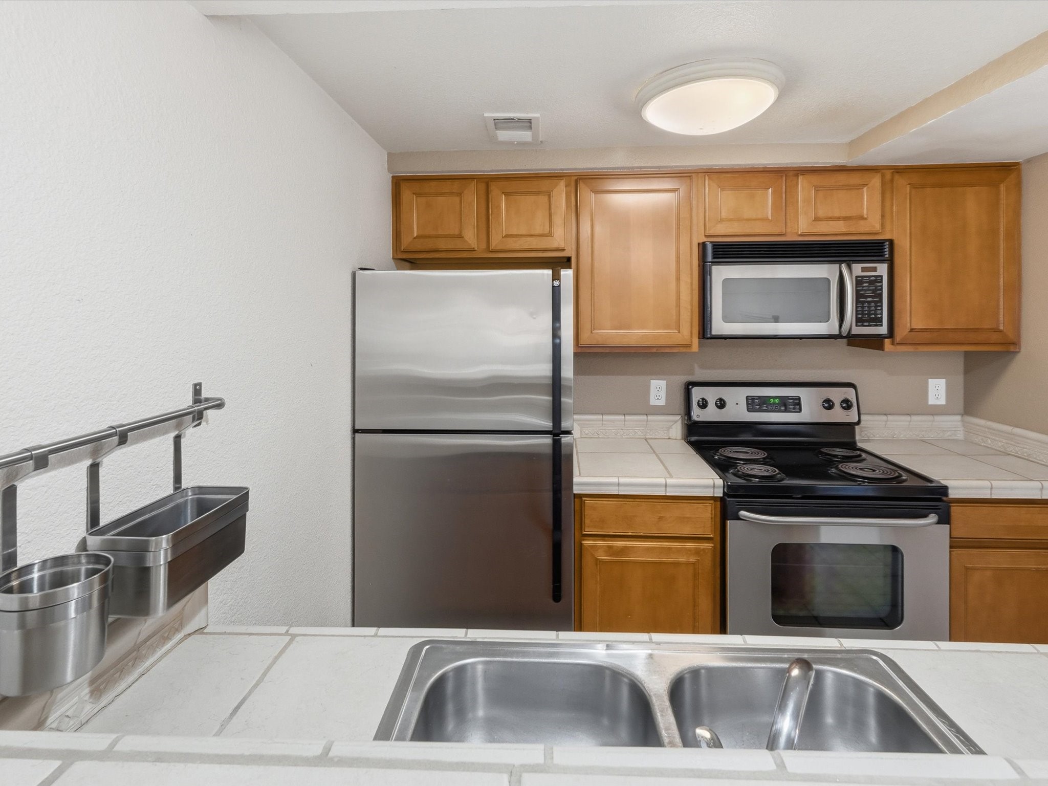 2210 Miguel Chavez Road, Unit 411 Santa Fe, NM 87505 - Photo 10 of 59 Kitchen area