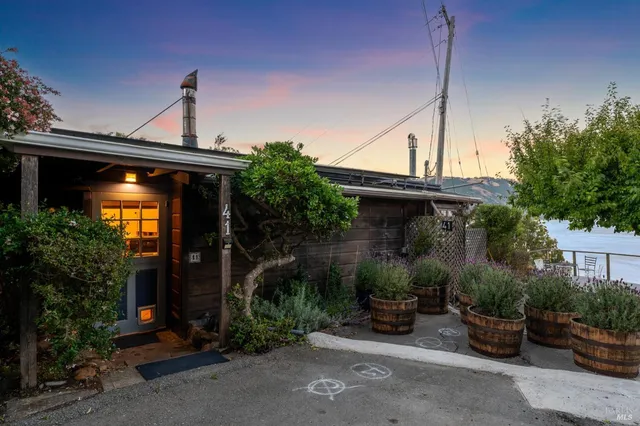 $2,995,000 | 41 Ocean Avenue, Bolinas, CA 94924