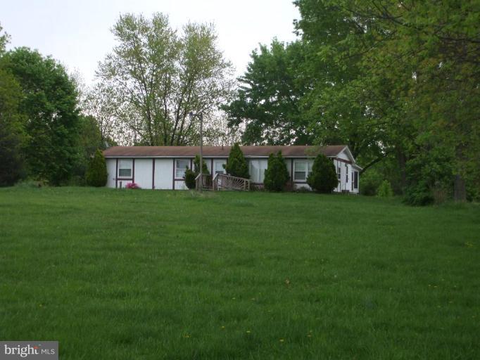 286 Lockhouse Road Falling Waters, WV 25419 - Photo 1 of 21 Exterior (Main)