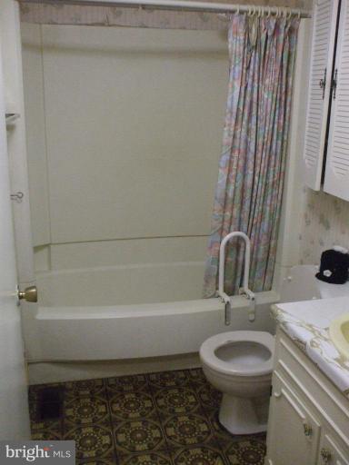 286 Lockhouse Road Falling Waters, WV 25419 - Photo 13 of 21 Bath #1