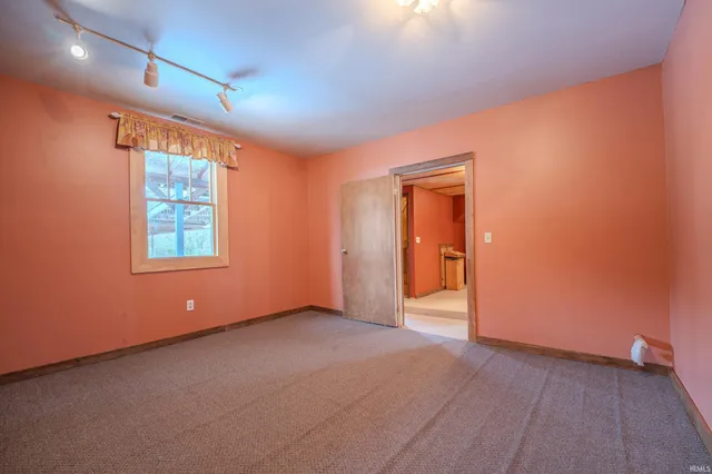 $299,900 | 8605 Highway 26, Rossville, IN 46065