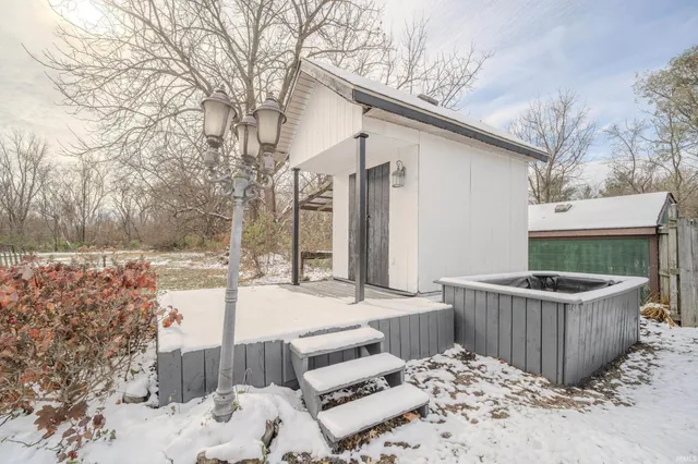 $299,900 | 8605 Highway 26, Rossville, IN 46065