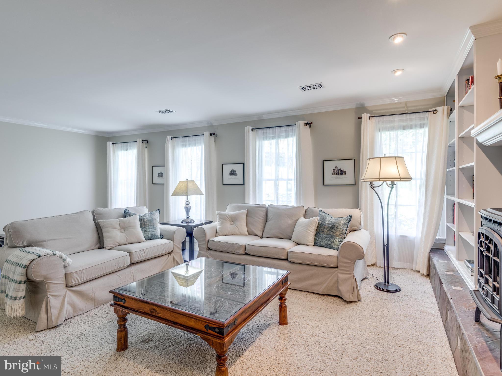 11798 Grey Birch Place Reston, VA 20191 - Photo 14 of 30 Family Room