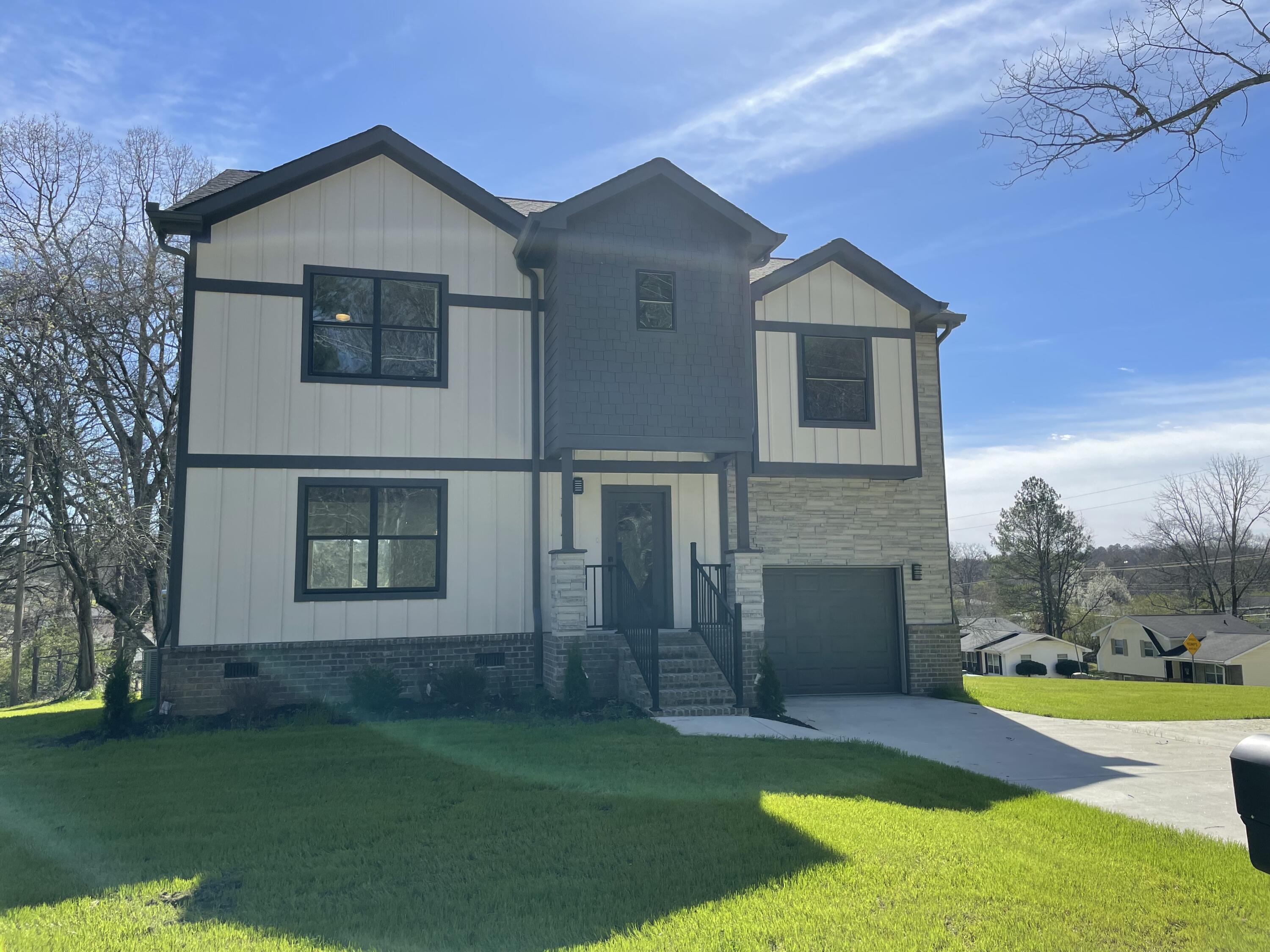 7814 Hancock Road Chattanooga, TN 37416 - Photo 2 of 63 IMG_1445~photo