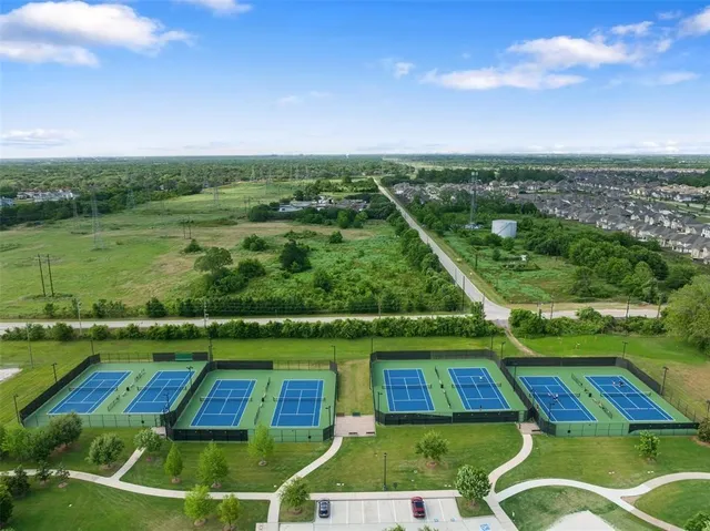 $718,888 | 5715 Caper Shores Lane, Sugar Land, TX 77479