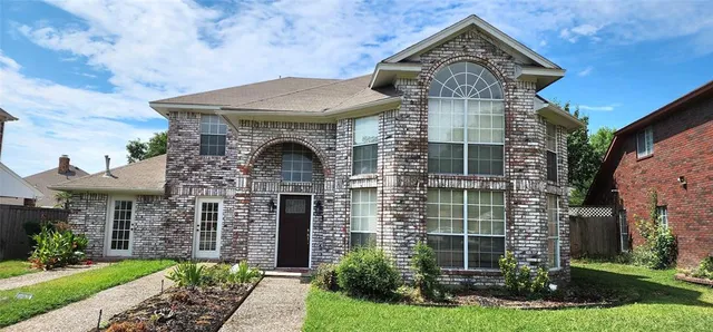 $2,400 | 716 Violet Court, Mesquite, TX 75150