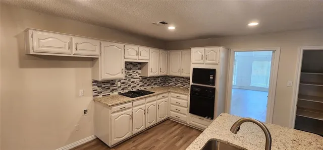 $2,400 | 716 Violet Court, Mesquite, TX 75150