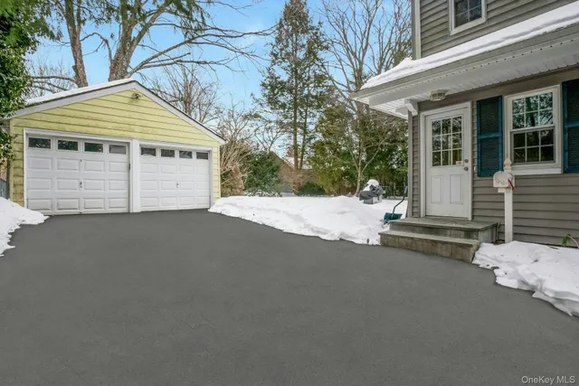 $995,000 | 25 Maple Road, Briarcliff Manor, NY 10510