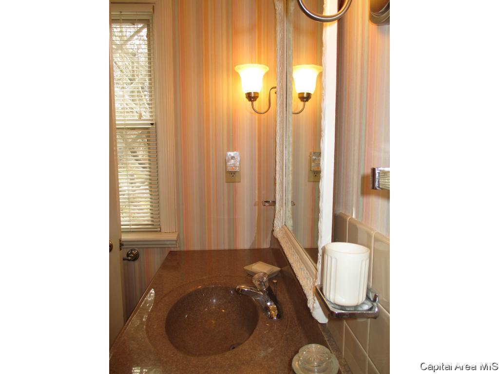 2223 Greenbriar Road Springfield, IL 62704 - Photo 20 of 31