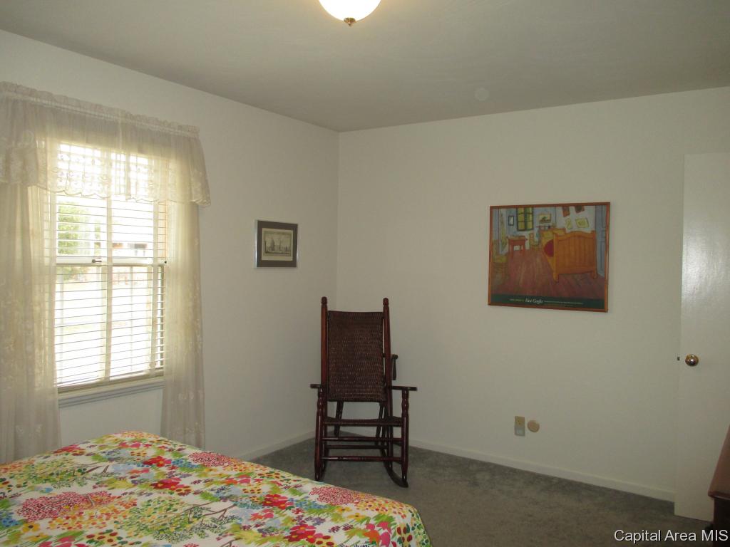 2223 Greenbriar Road Springfield, IL 62704 - Photo 21 of 31