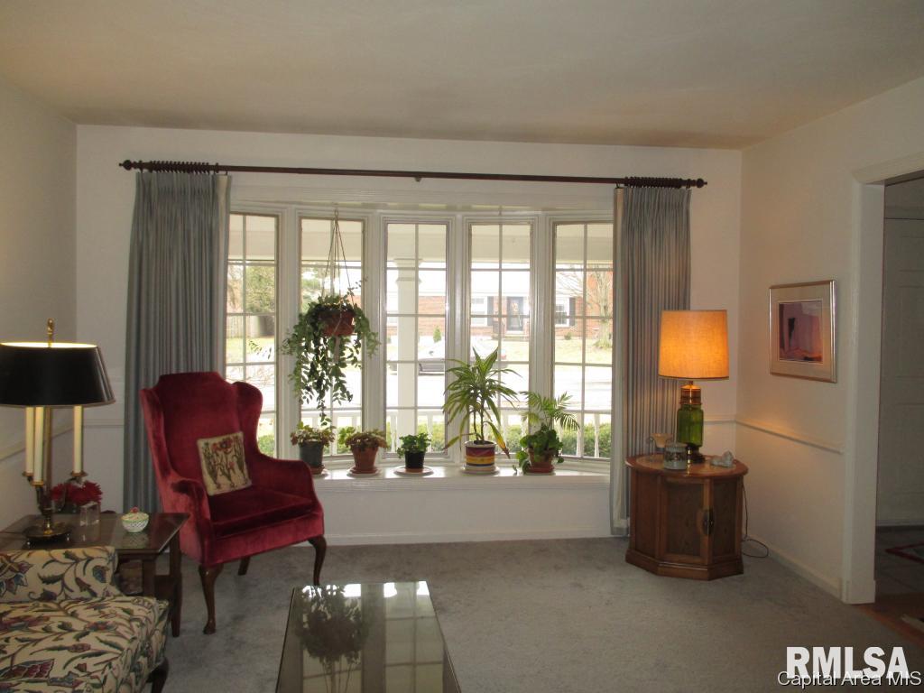 2223 Greenbriar Road Springfield, IL 62704 - Photo 5 of 31