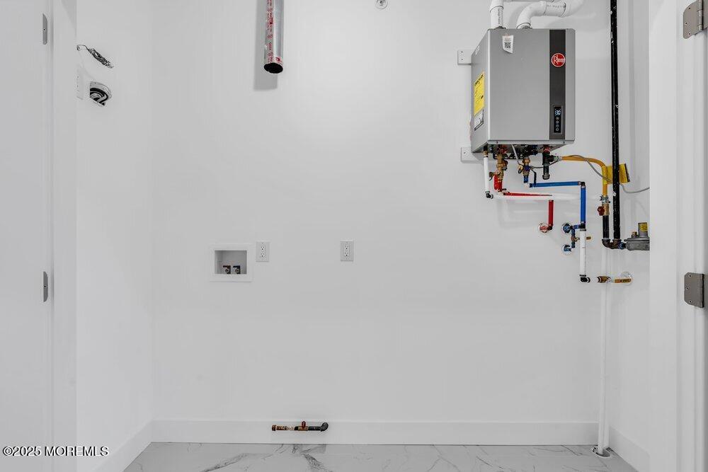 629-631 Highway 88, Unit 13 Point Pleasant, NJ 08742 - Photo 17 of 28 a bathroom with a mirror