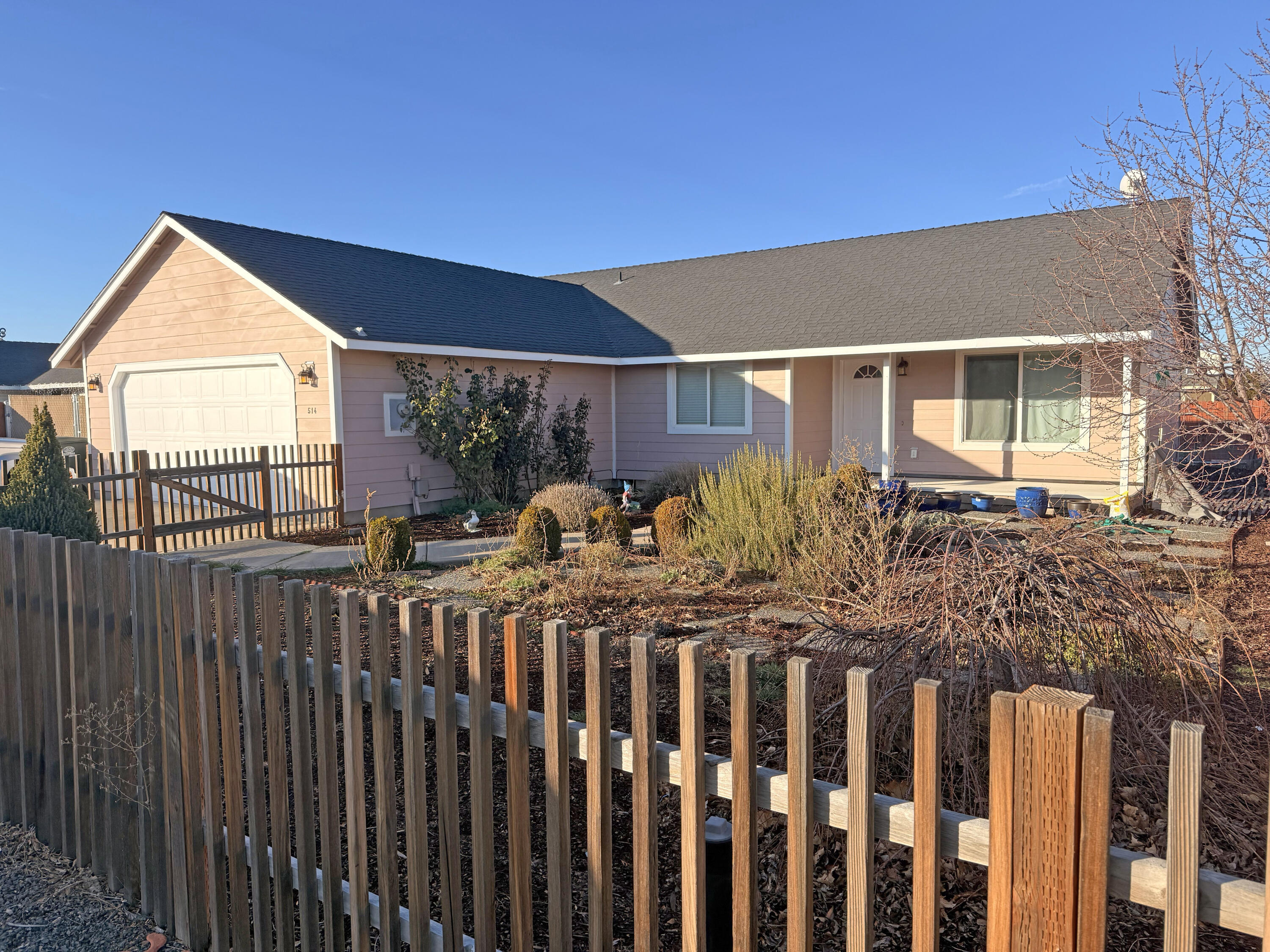 514 Scenic Loop Culver, OR 97734 - Photo 1 of 28 Front yard