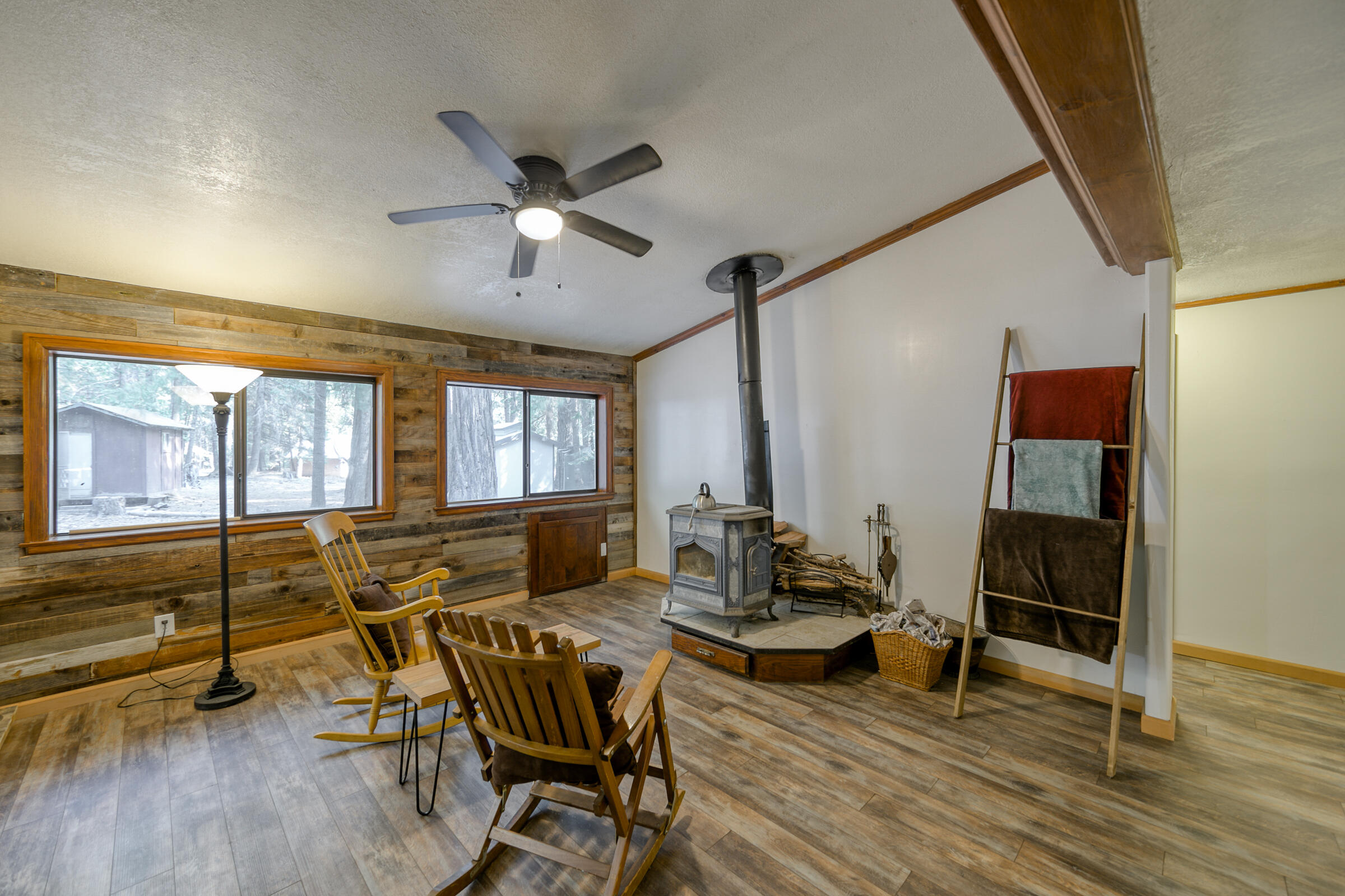 8133 Lake McCumber Road Shingletown, CA 96088 - Photo 21 of 56 Family Room