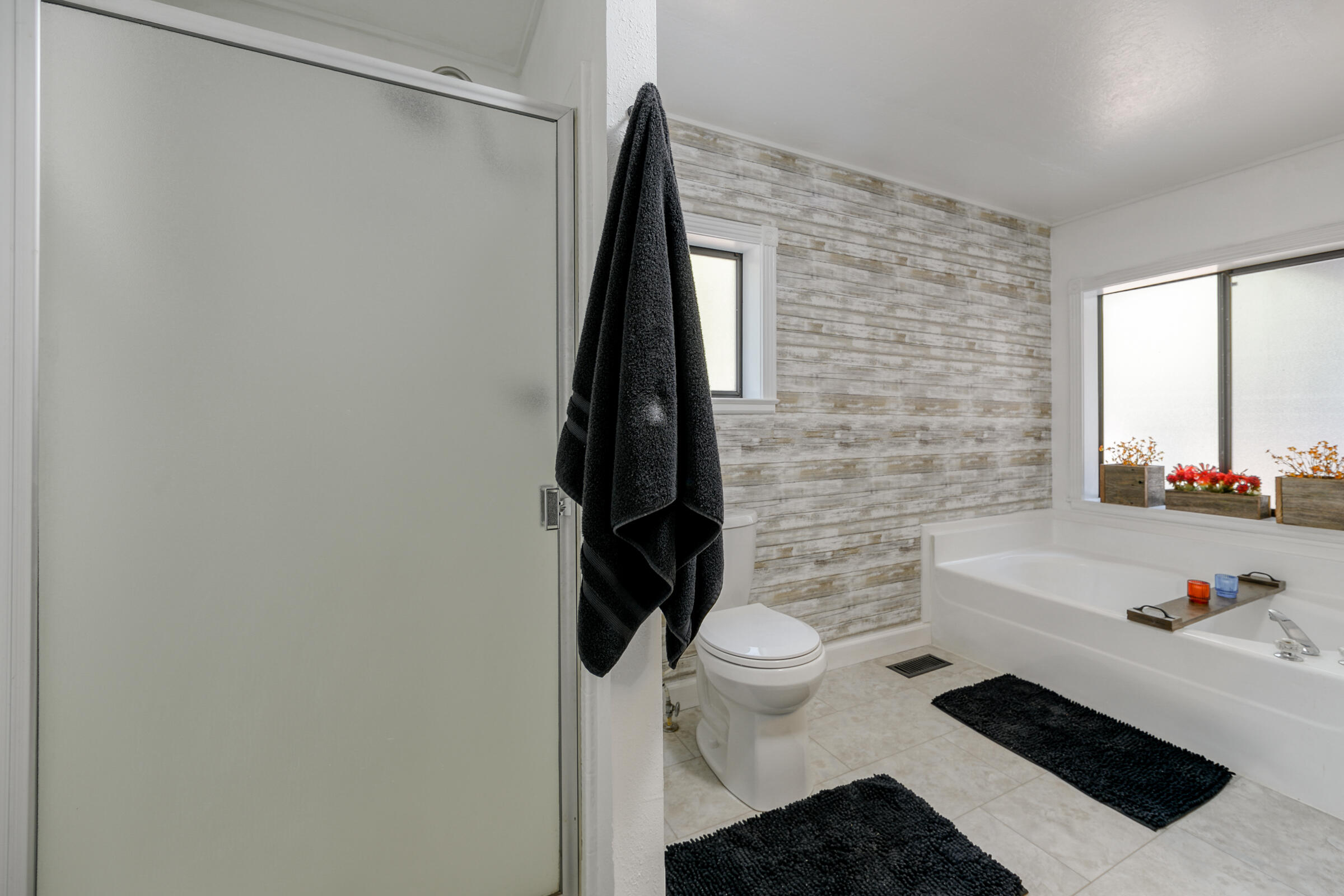 8133 Lake McCumber Road Shingletown, CA 96088 - Photo 29 of 56 Master Bath