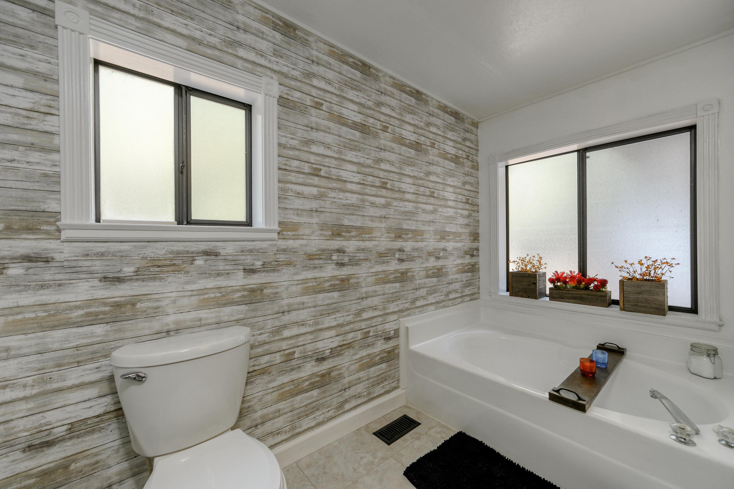 8133 Lake McCumber Road Shingletown, CA 96088 - Photo 30 of 56 Master Bath